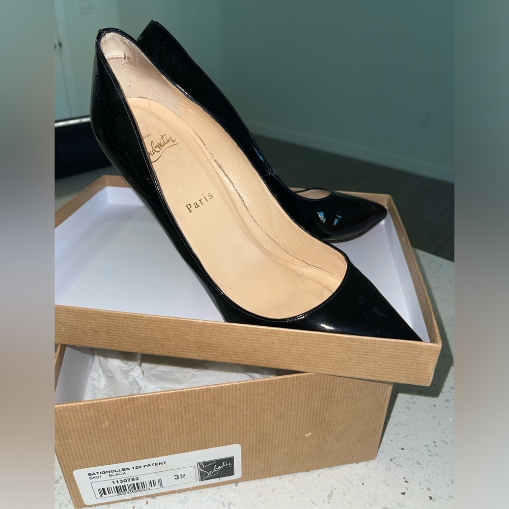 Needs repairing Christian Louboutin BATIGNOLLES 120 PATENT